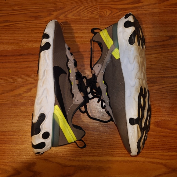 Nike React element 55 premium Size 9.5 - Picture 3 of 7